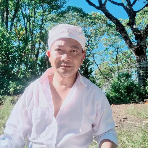 Putu, local driver in Munduk